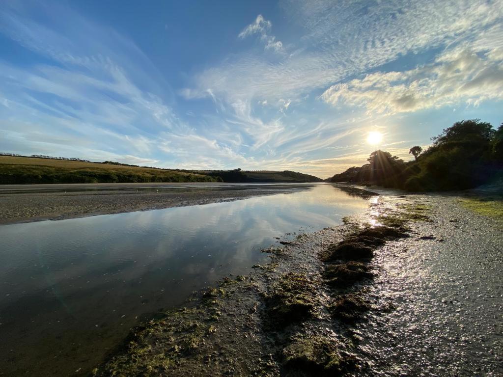 2 Chatsworth Riverscape Apartments - Peaceful Apartment In Great Location With Free Parking Overlooking The Gannel Just A Short Walk From Newquays Incredible Beaches And Local Amenities New Quay エクステリア 写真